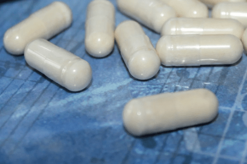 Anna a acheté les capsules NexaSlim en suivant l'exemple d'une amie